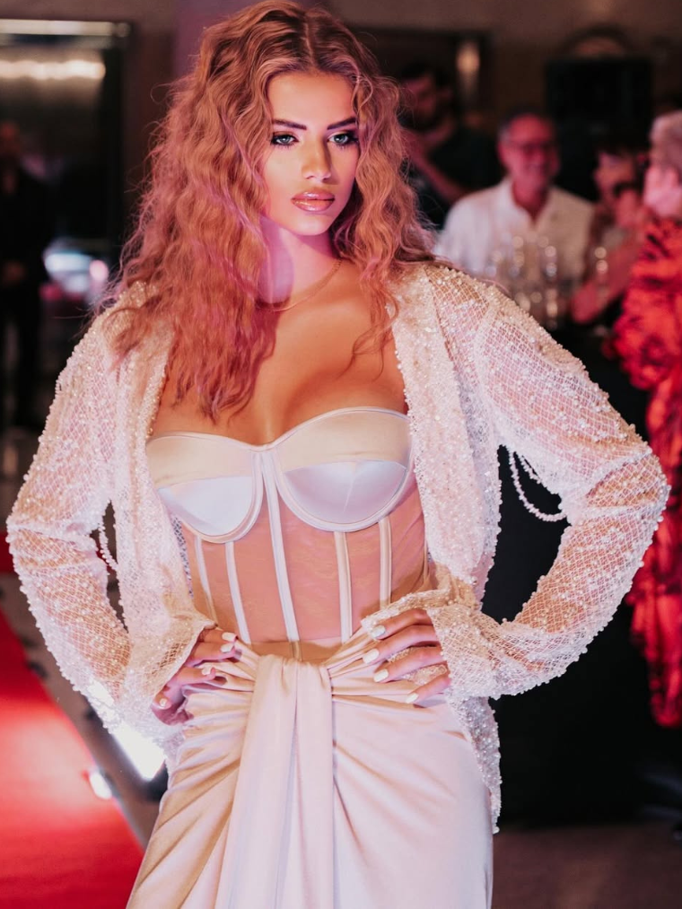 White Secret form bra