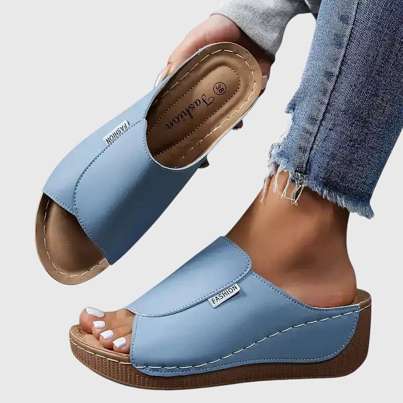 Bríd Comfort Glide Sandals