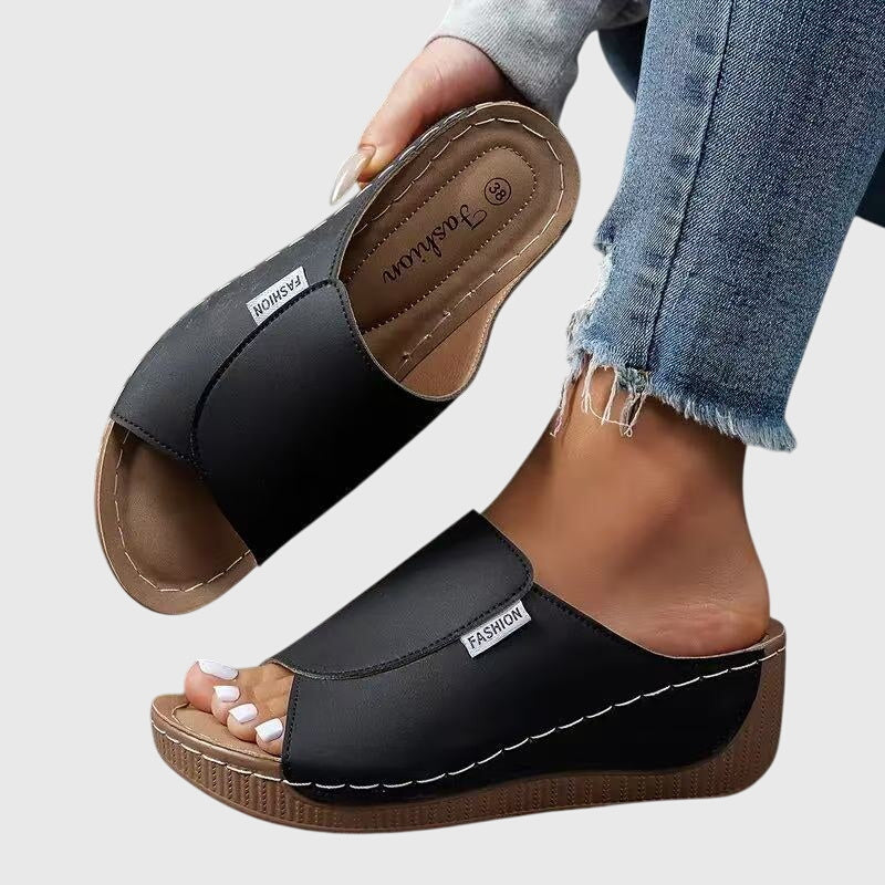 Bríd Comfort Glide Sandals