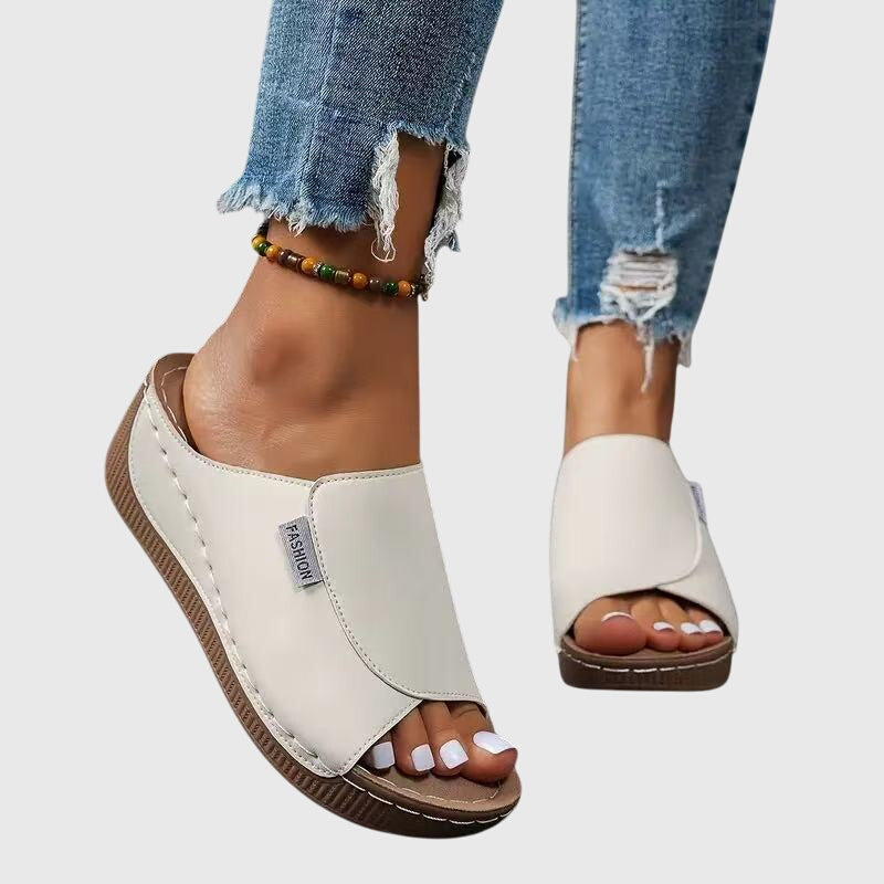 Bríd Comfort Glide Sandals